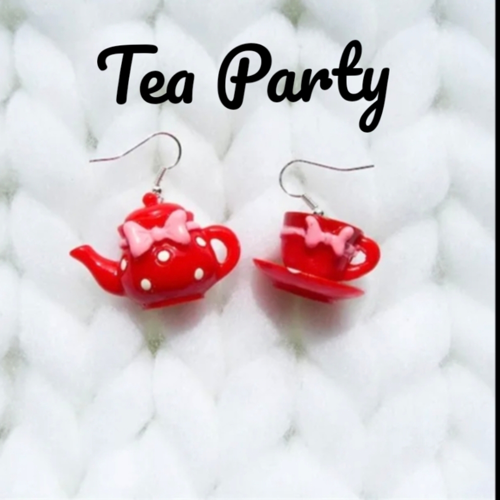 🆕 Mismatched Tea Party Earrings